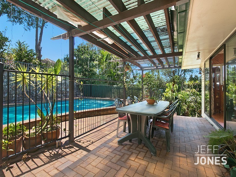 25 Alamine Street, Holland Park QLD 4121