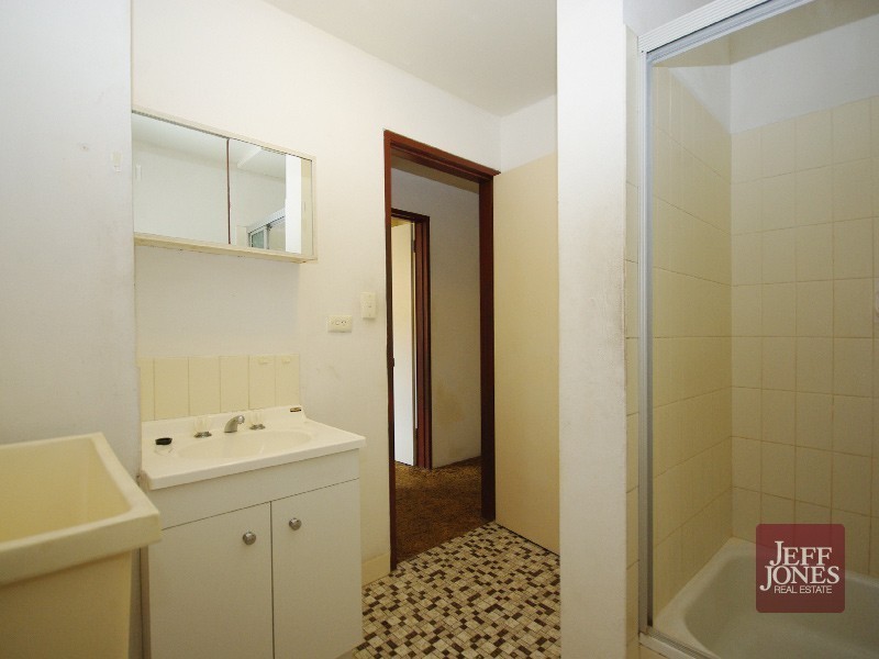 1/197 Cavendish Road, Coorparoo QLD 4151