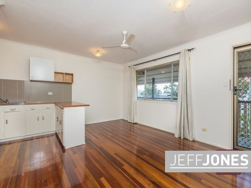 27 Knowsley Street, Greenslopes QLD 4120