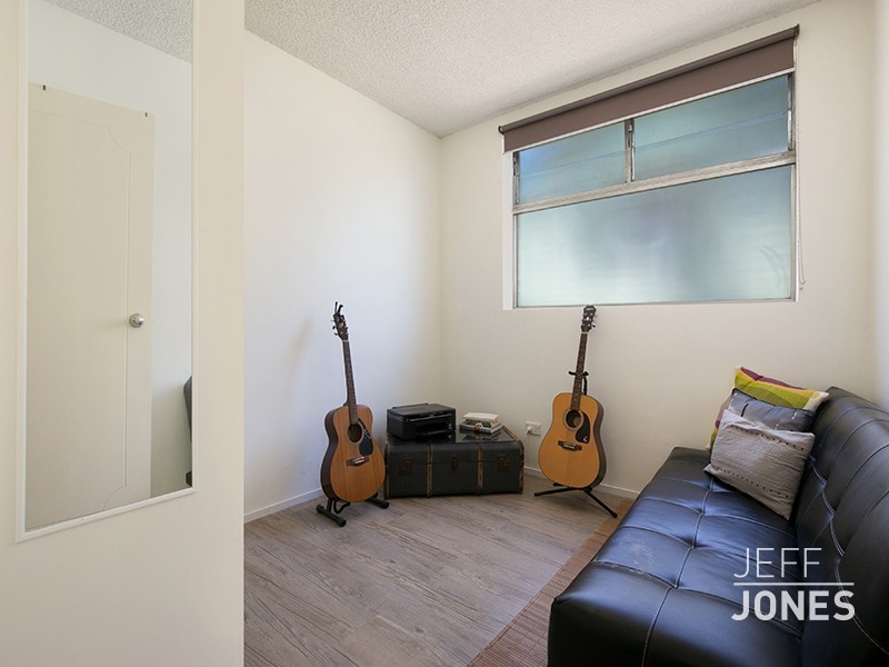 2/36 Galway Street, Greenslopes QLD 4120