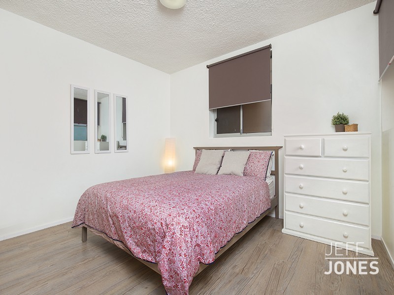 2/36 Galway Street, Greenslopes QLD 4120