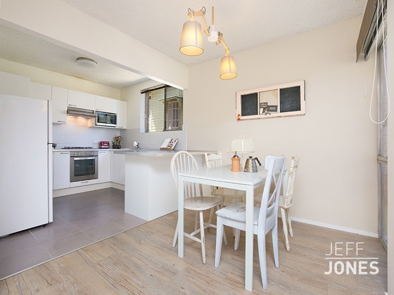 2/36 Galway Street, Greenslopes QLD 4120