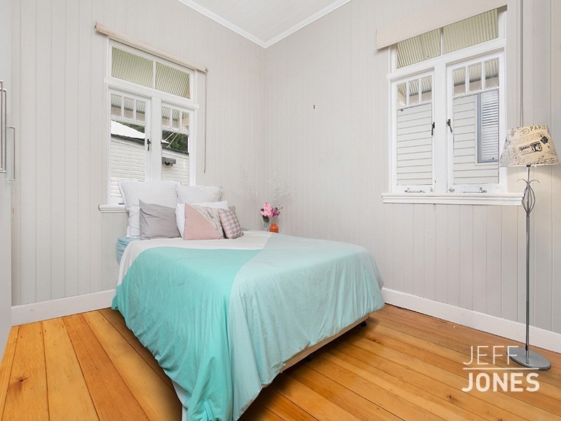 96 Dunellan Street, Greenslopes QLD 4120
