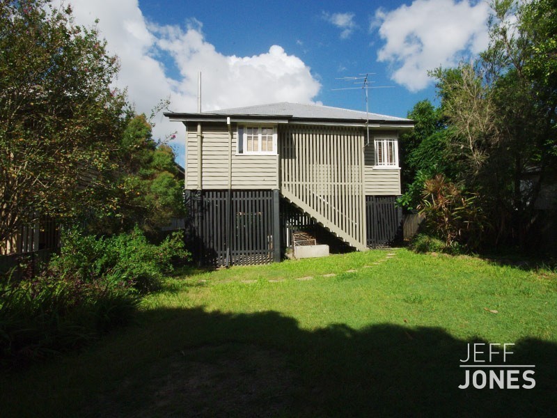 73 Henry Street, Greenslopes QLD 4120