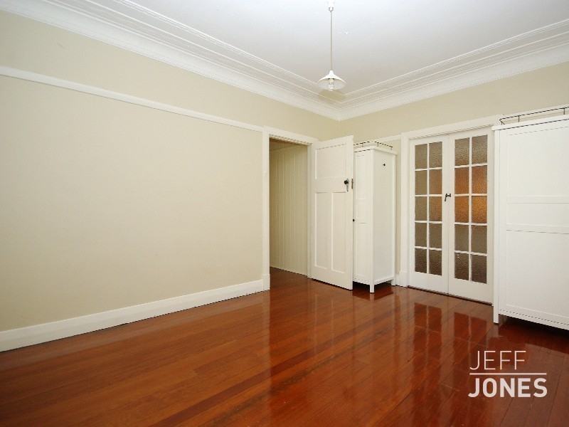 73 Henry Street, Greenslopes QLD 4120