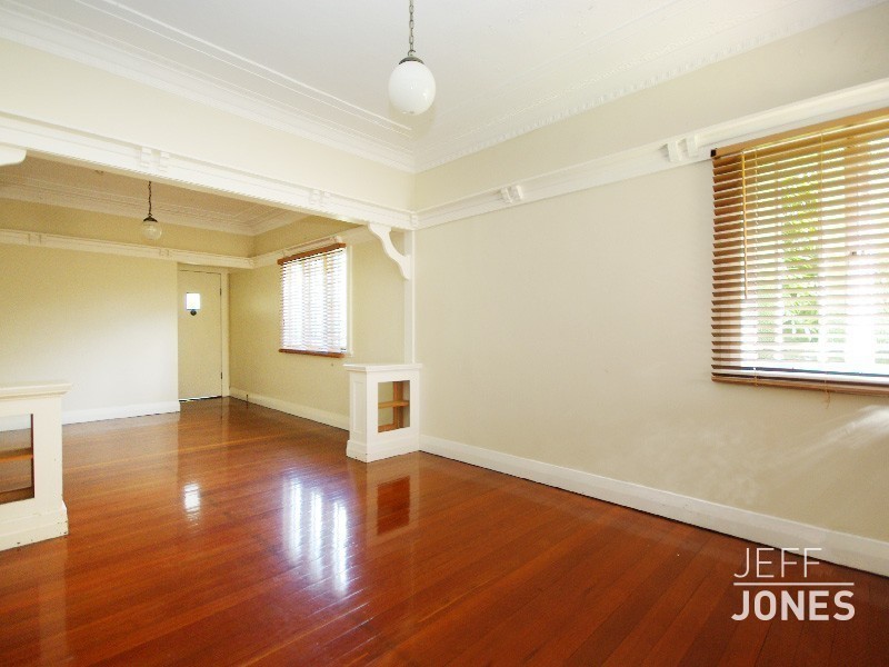 73 Henry Street, Greenslopes QLD 4120