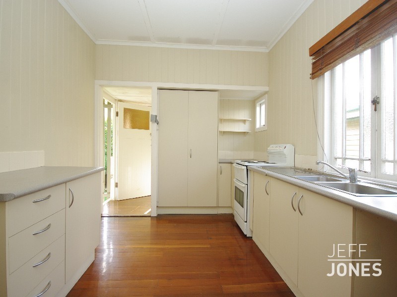 73 Henry Street, Greenslopes QLD 4120