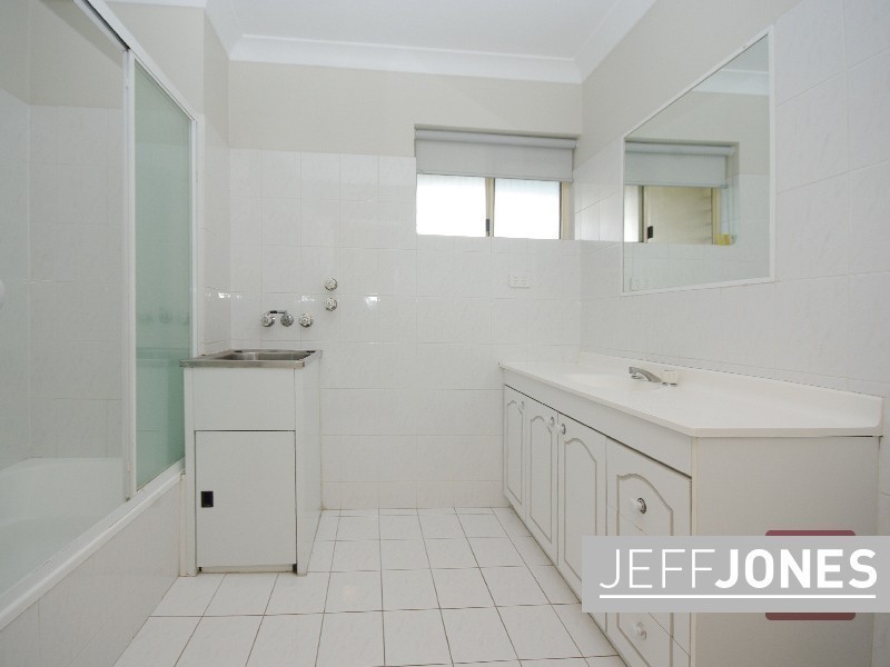 8/27 Nelson Street, Coorparoo QLD 4151