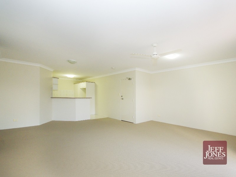 8/27 Nelson Street, Coorparoo QLD 4151