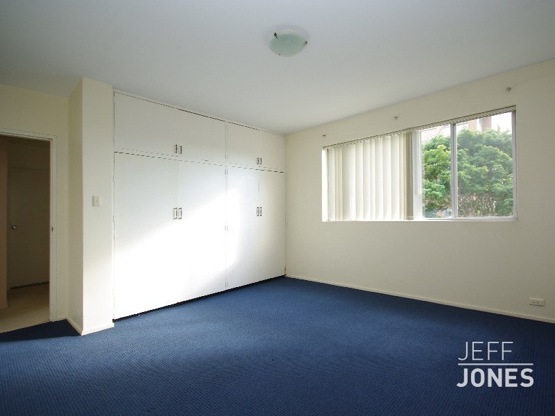 1/58 Rialto Street, Coorparoo QLD 4151