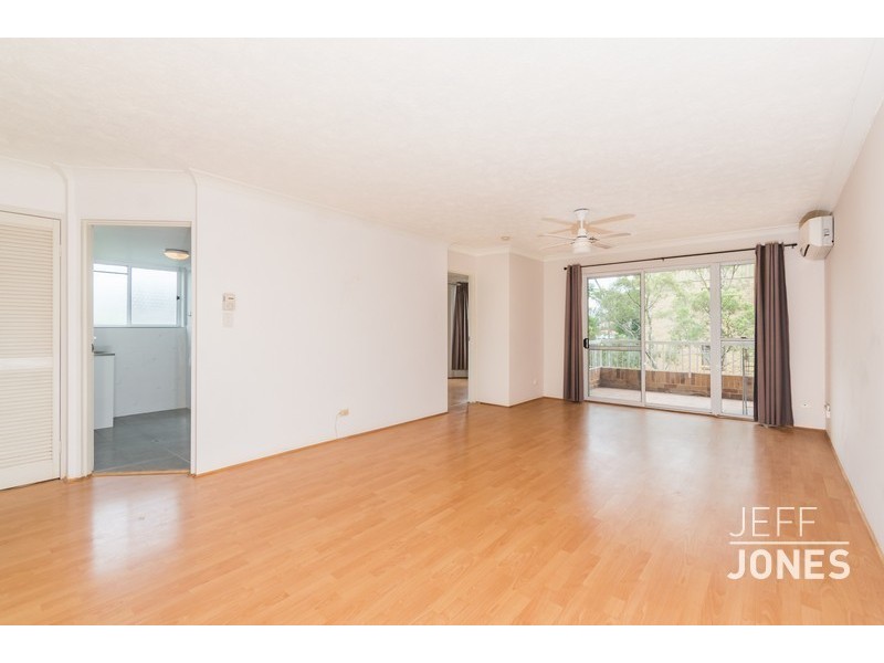 4/237 Cavendish Road, Coorparoo QLD 4151