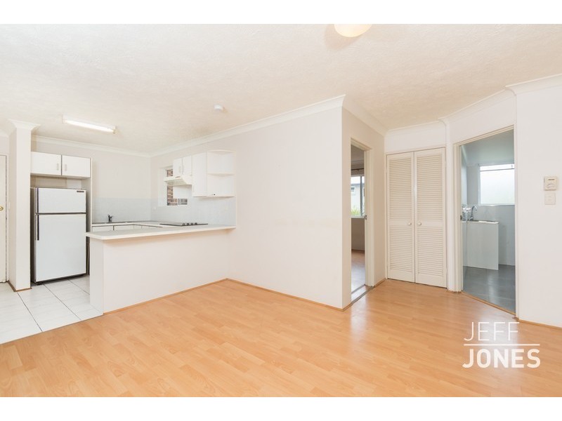 4/237 Cavendish Road, Coorparoo QLD 4151