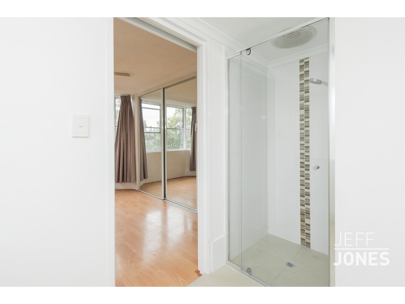 4/237 Cavendish Road, Coorparoo QLD 4151