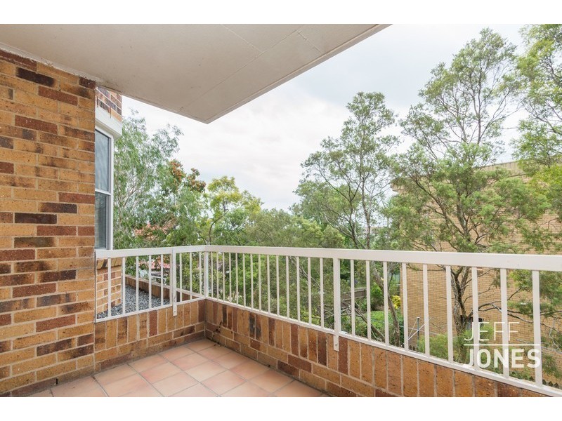 4/237 Cavendish Road, Coorparoo QLD 4151