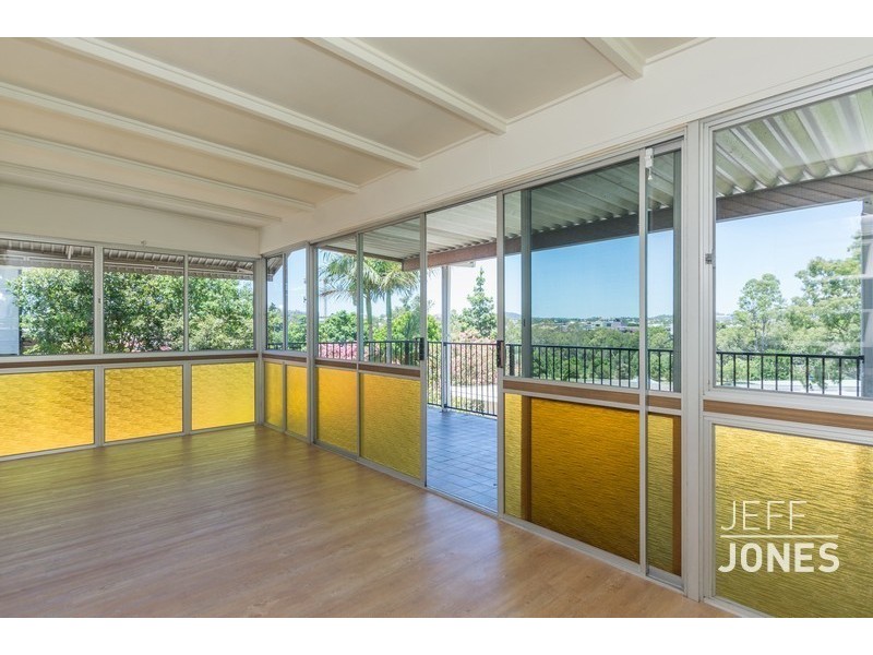 11 Salisbury Street, Woolloongabba QLD 4102