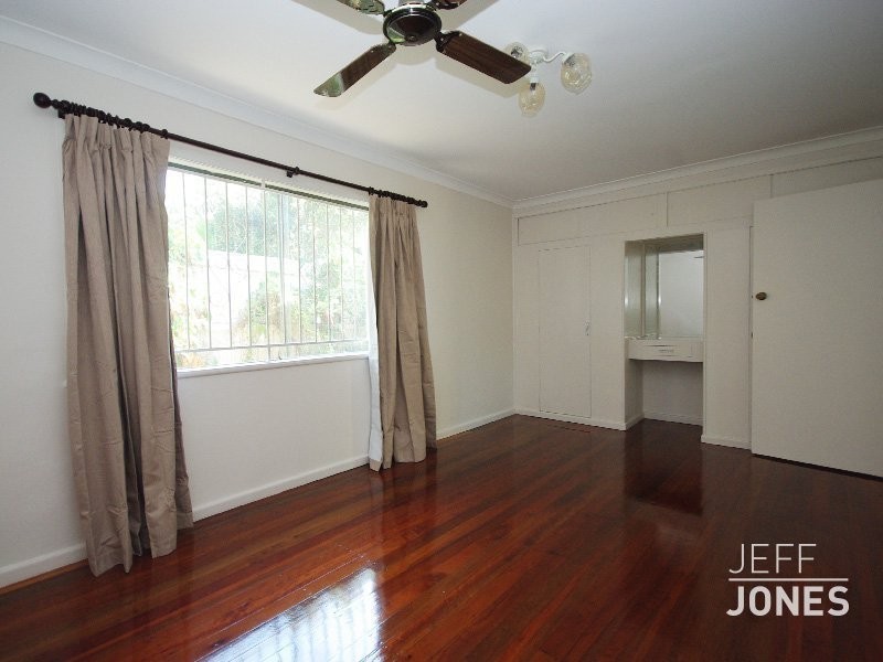 2/36a Newdegate Street, Greenslopes QLD 4120