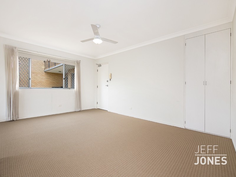 2/56 Kirkland Avenue, Coorparoo QLD 4151