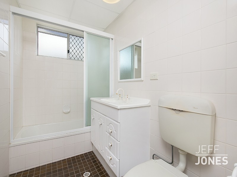 2/56 Kirkland Avenue, Coorparoo QLD 4151