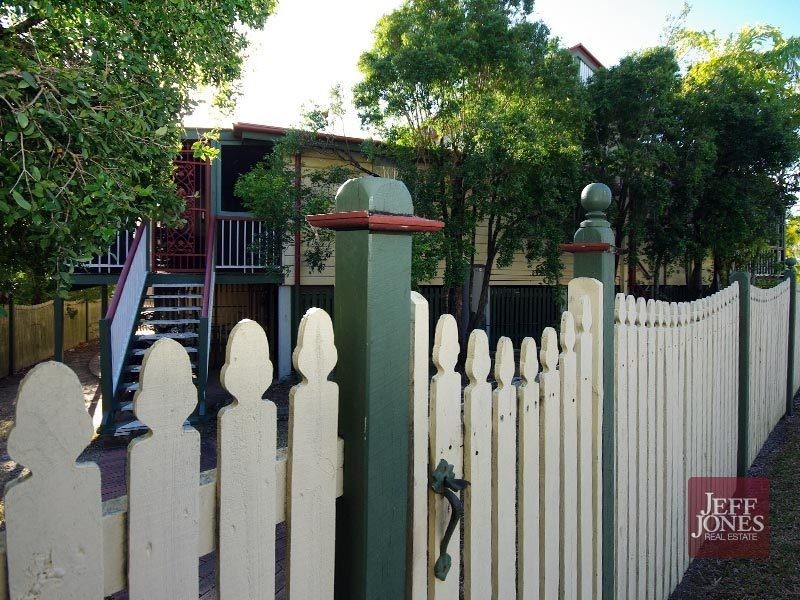 70 Raby Road, Coorparoo QLD 4151