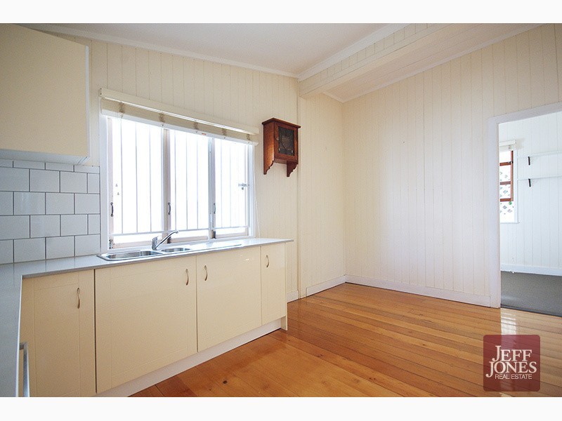 10 Newdegate Street, Greenslopes QLD 4120
