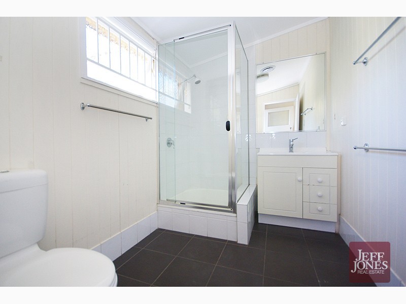 10 Newdegate Street, Greenslopes QLD 4120