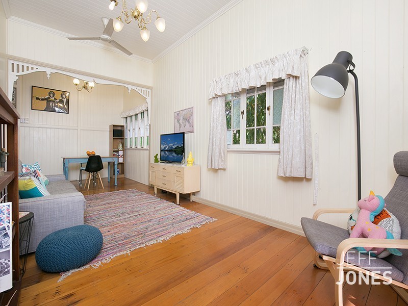 94 Linton Street, Kangaroo Point QLD 4169