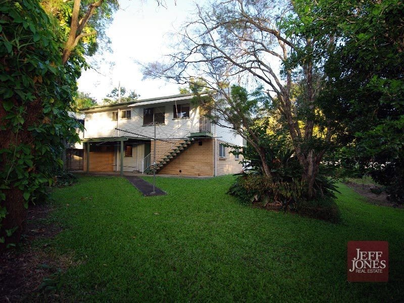 76 Woodville Place, Annerley QLD 4103