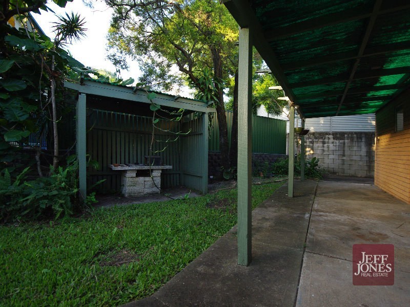 76 Woodville Place, Annerley QLD 4103