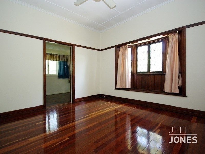 4 Annie Street, Camp Hill QLD 4152