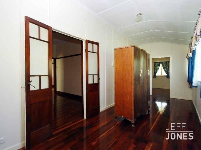 4 Annie Street, Camp Hill QLD 4152