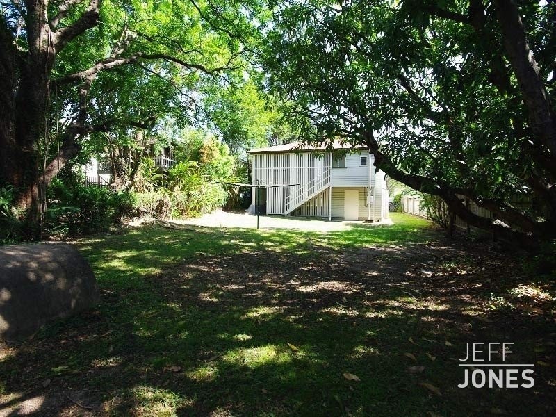 4 Annie Street, Camp Hill QLD 4152