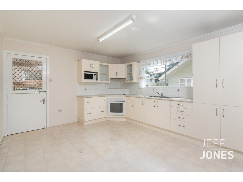 8 Old Northern Road, Everton Park QLD 4053