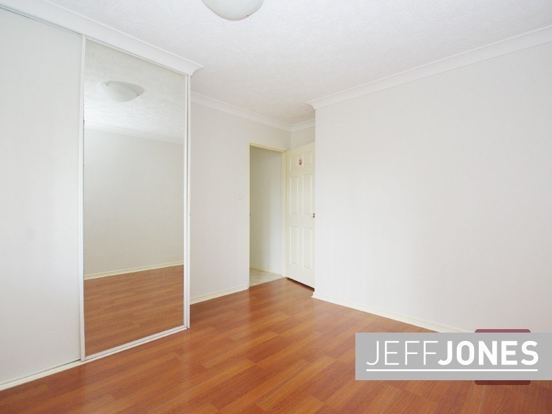2/163 Juliette Street, Greenslopes QLD 4120