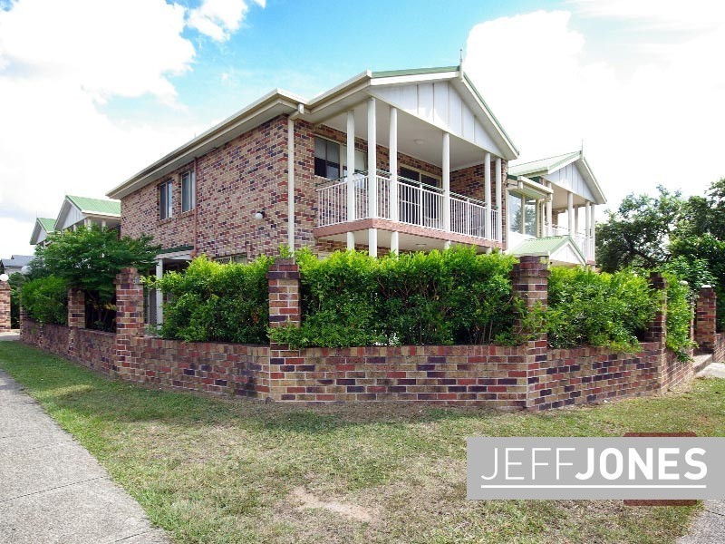 2/163 Juliette Street, Greenslopes QLD 4120