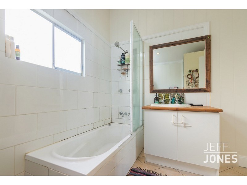 2 Glen Street, Highgate Hill QLD 4101