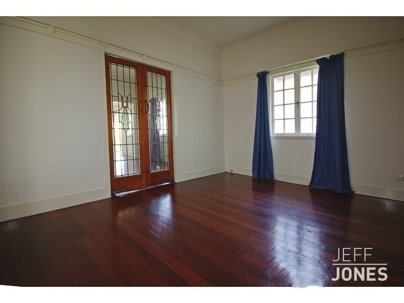 63 Mackay Street, Coorparoo QLD 4151