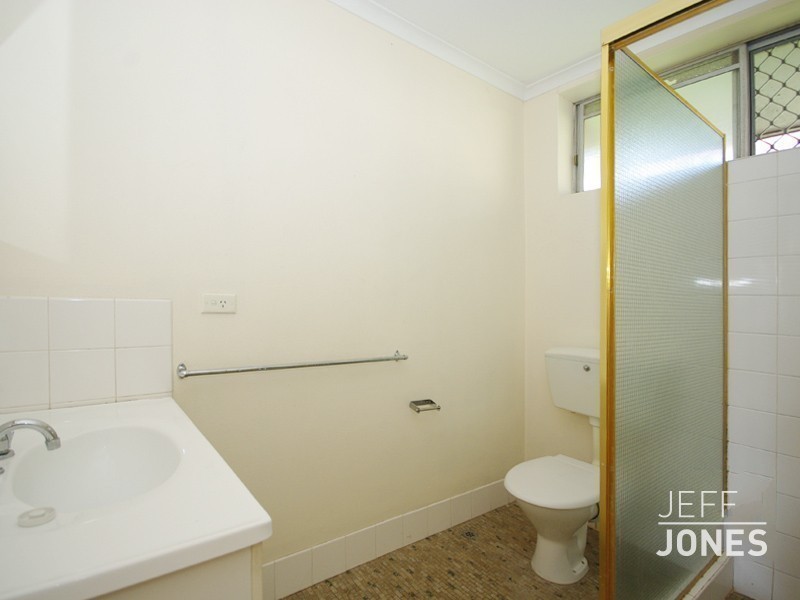 2/20 Shakespeare Street, Coorparoo QLD 4151