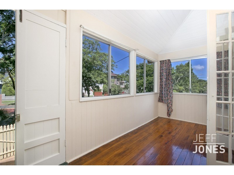 30 Gordon Street, Greenslopes QLD 4120