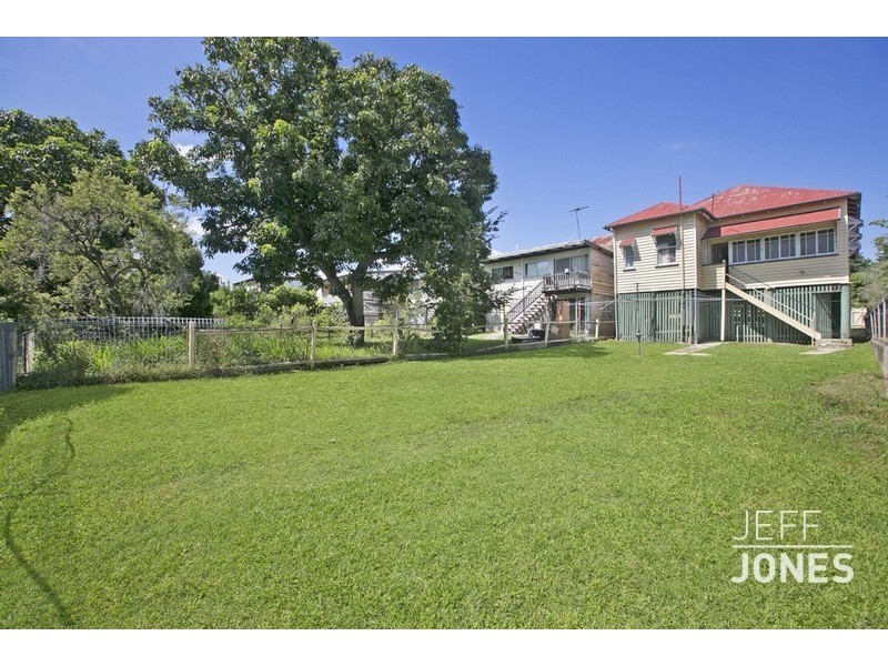 30 Gordon Street, Greenslopes QLD 4120