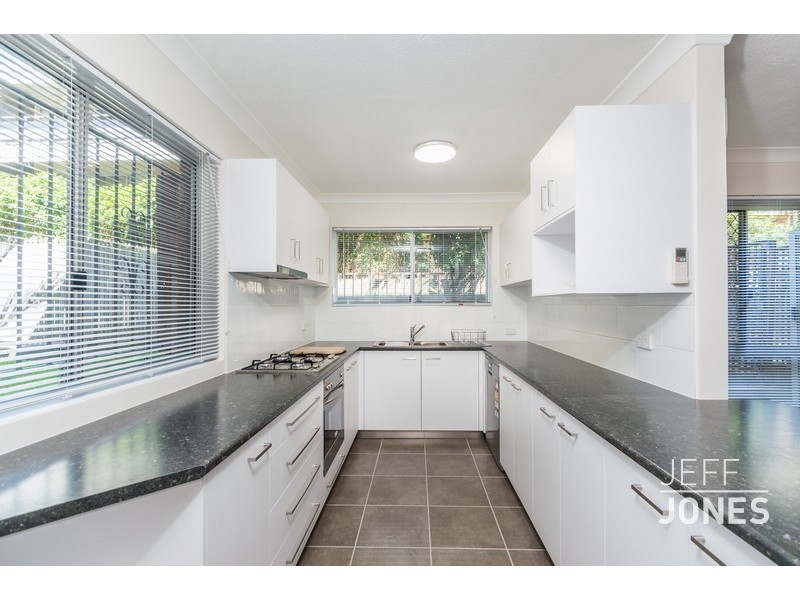 1/558 Logan Road, Greenslopes QLD 4120