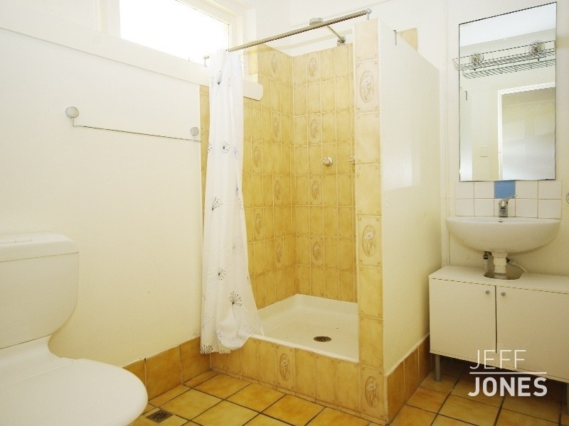 8/243 Old Cleveland Road, Coorparoo QLD 4151