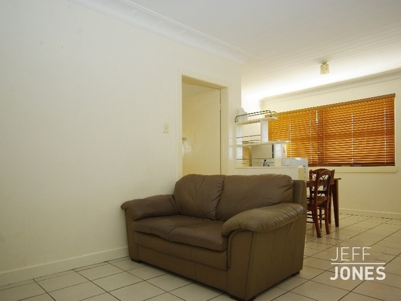 8/243 Old Cleveland Road, Coorparoo QLD 4151