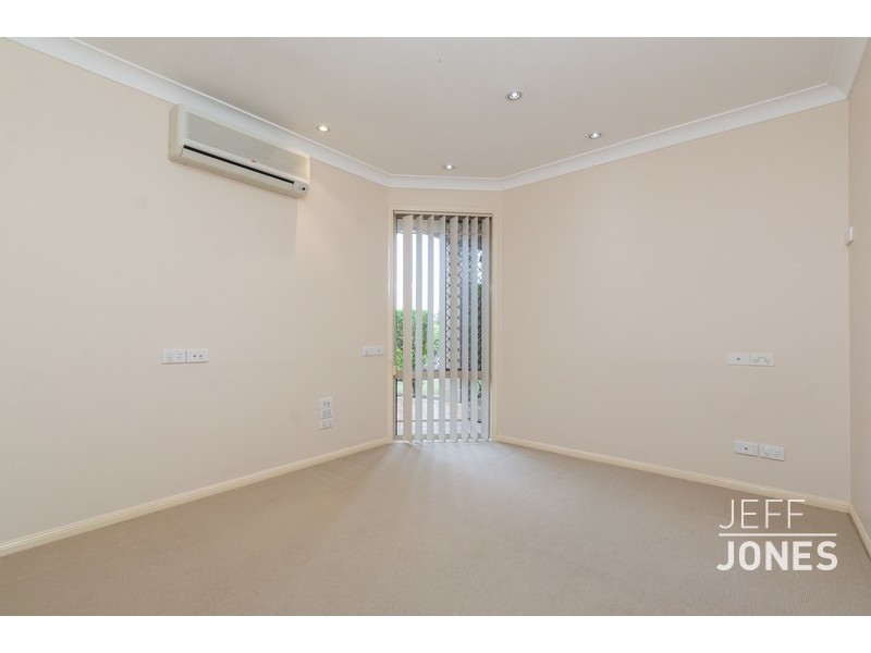 14 Grasmere Place, Carindale QLD 4152