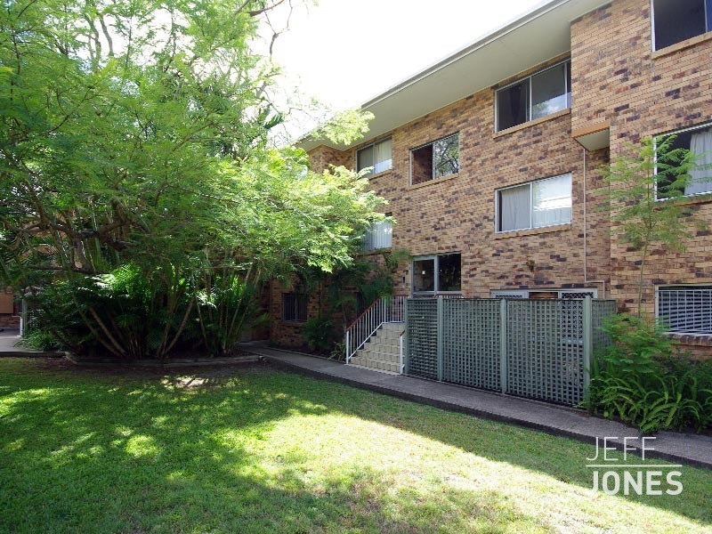 9/558 Logan Road, Greenslopes QLD 4120