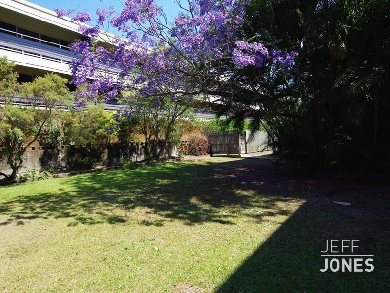 9/558 Logan Road, Greenslopes QLD 4120