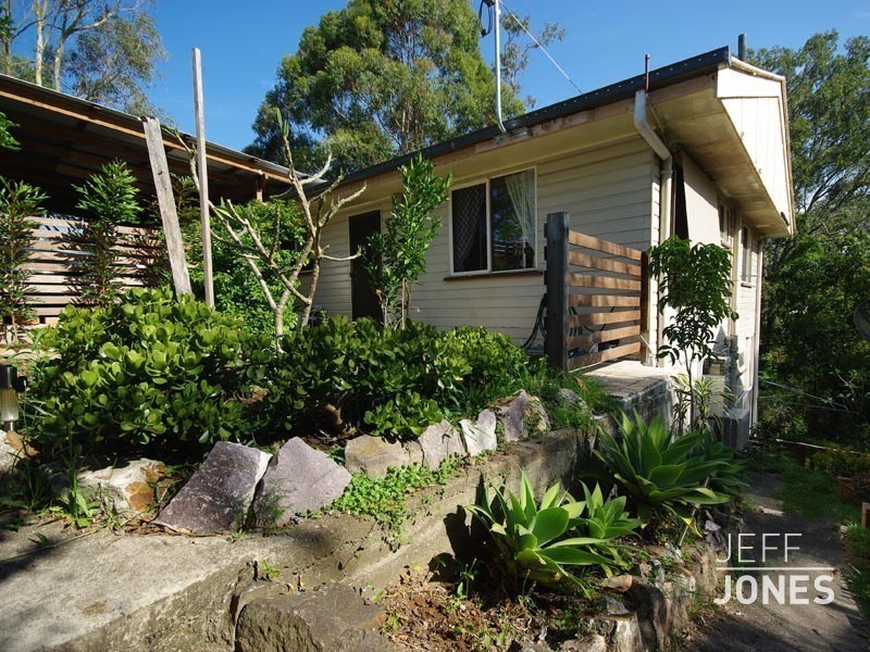 84 Nicholson Street, Greenslopes QLD 4120