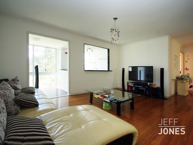 84 Nicholson Street, Greenslopes QLD 4120