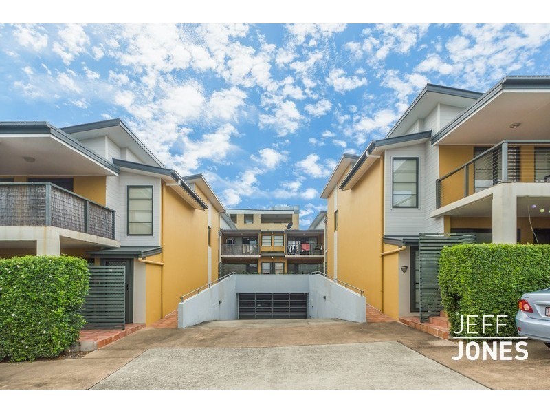 8/10 Amelia Street, Coorparoo QLD 4151