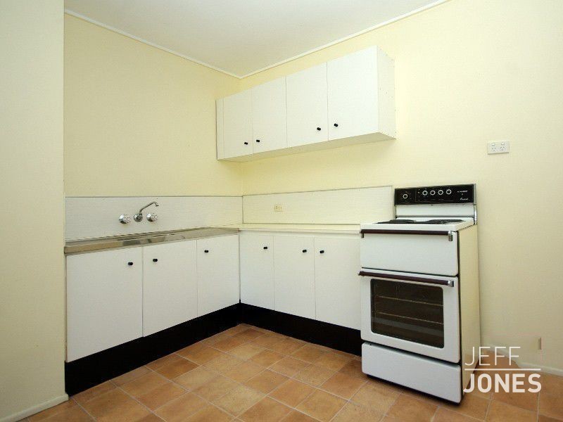 1/2 Bankside Street, Nathan QLD 4111