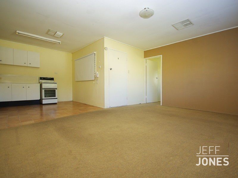 1/2 Bankside Street, Nathan QLD 4111